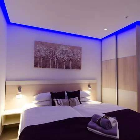 Luxury Villa Star Lights Trogir - Heated Pool, Hot Tub, Gym, Billiard-3