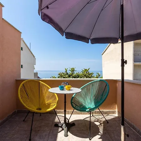 Chic Holiday Home On The Beach-2