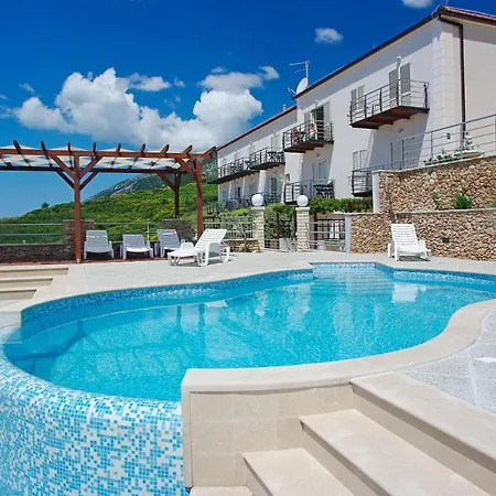Villa Lara Apartments-3