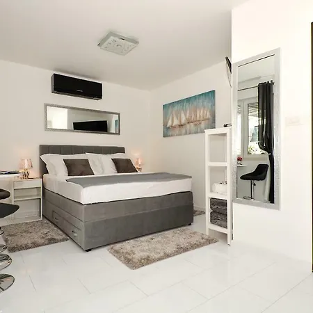 Spalato Imperium - With Terrace, Free Bikes-2