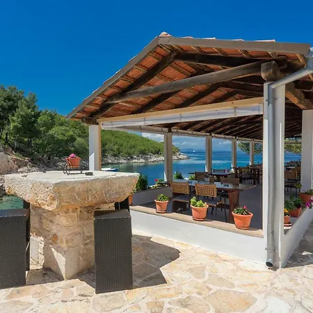 Golden Bay Hvar-2