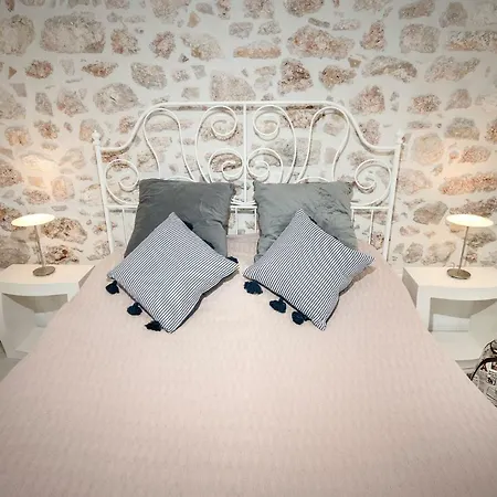 Exclusive Boutique Seaside Suites-3