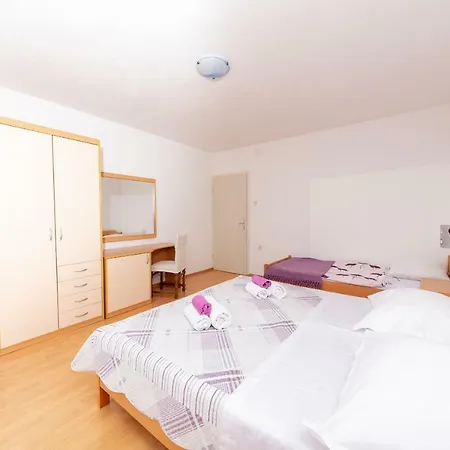 Apartments Kristian-3