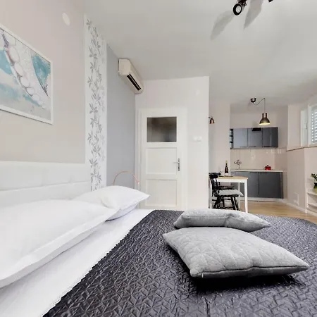 Apartment Mare-3