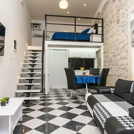 Studio Apartman Rea-3