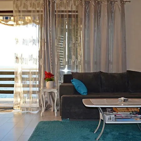 Cosy Sunset Apartment-3