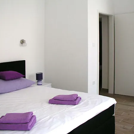 Apartmani Klara I Gracia-2
