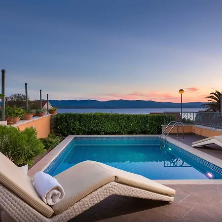 Luxury Villa Mare-3