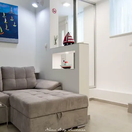 S&S Split Apartment-3