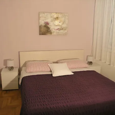 Central Hvar Apartment-2