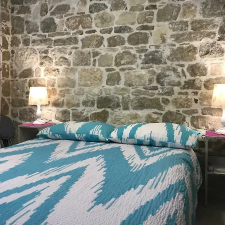 Room N&M - Diocletians Palace-3