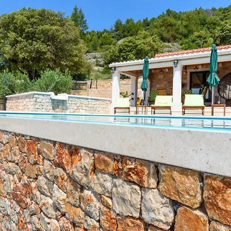 Villa Lucija Bol-3