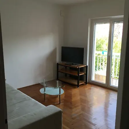 Apartments And Rooms Velada-3