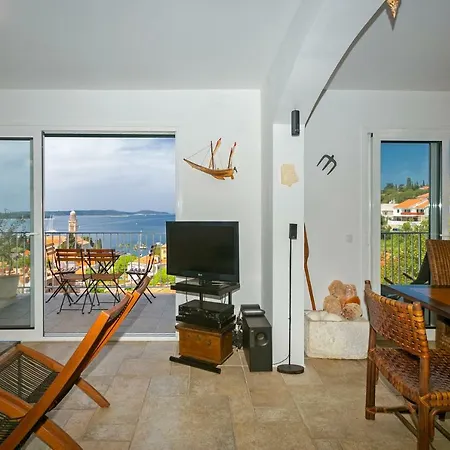 All About The Sea - Riviera House Near The Center Of Hvar-3