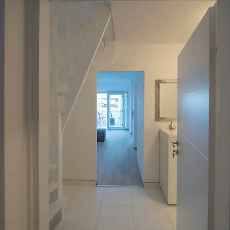 The Roof - Luxury Apartment-3