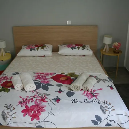 Room With Garden-3