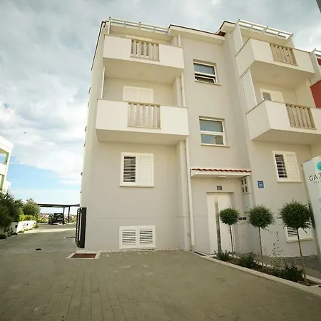 Apartments Gazebo-3