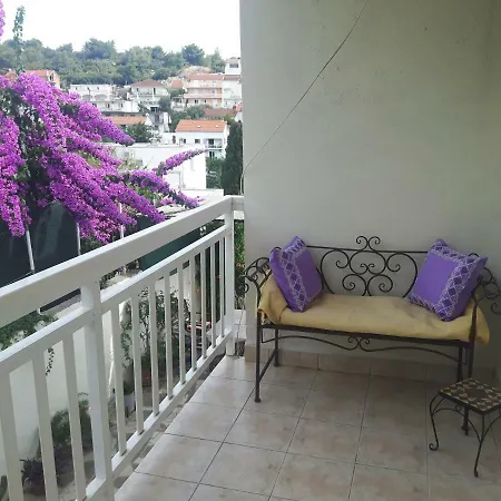 Noor Apartment And Room-3