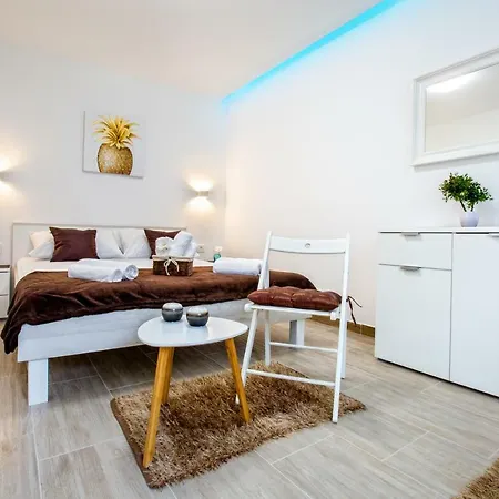 Apartment Nives In The City Center - Free Parking-3