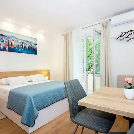 Lugo Apartments-3