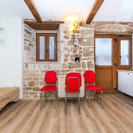 Studio Apartment First Vestibul, Heart Of Split-3