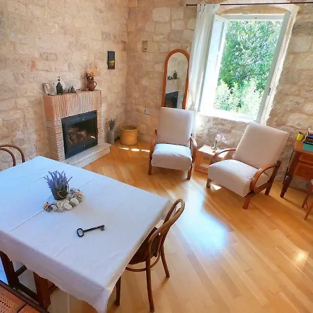 Historic Piazza House & Romantic Hidden Garden-3