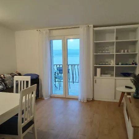 Apartmani Mara I Kata-2