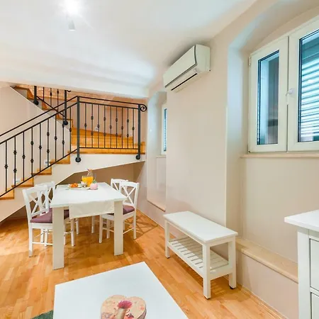 Apartments Villa Mak-3