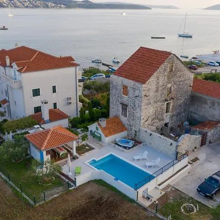 Seaside Villa Mia Trogir-3