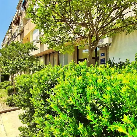 Town Center Apartment With Balcony-3