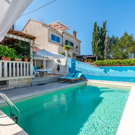 Apartments Villa Camellia - Adults Only-2