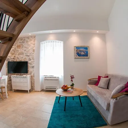 Bazzar Apartments-3