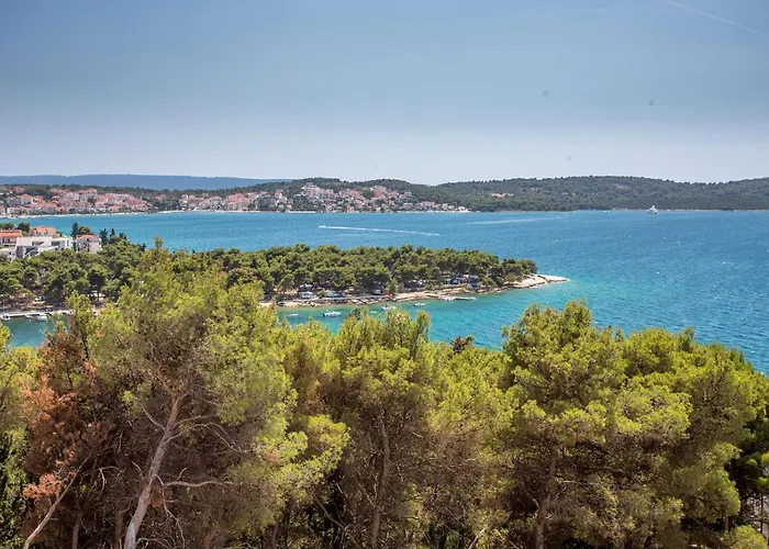 Villa Fani - Apartments In Trogir