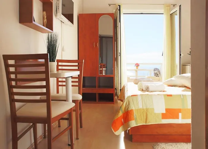 Apartments Antonio Baška Voda