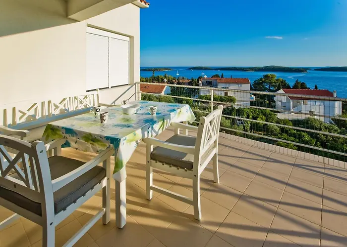 Villa Lucija Hvar Town