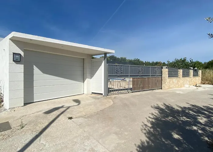Holiday Home Cerim Trogir