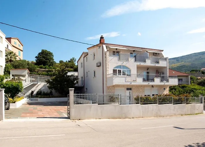 Apartments Bevanda Podstrana