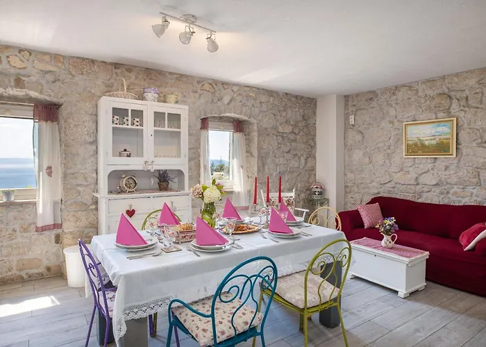 Holiday Home Peaceful Oasis With Whirlpool Makarska