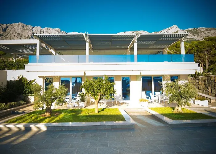 Pet friendly Poseidon Mobile Home Resort Makarska