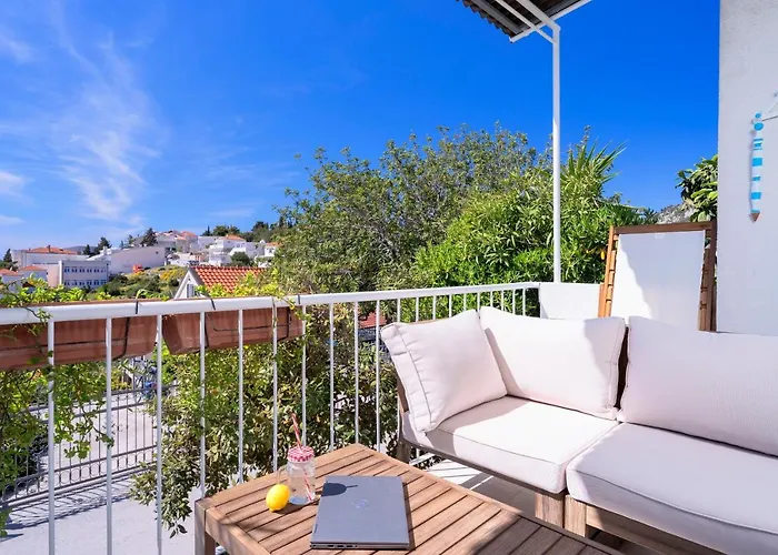 Awaken Gorgeous Sea View Apartment Hvar Town