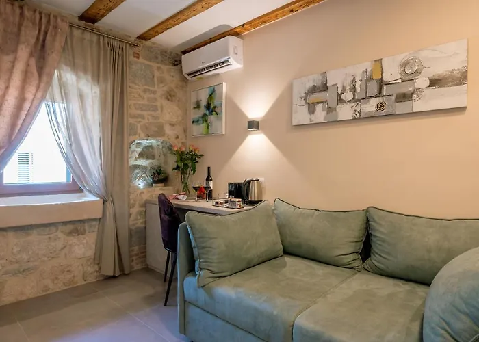 Old Spalatrum Luxury Rooms Split