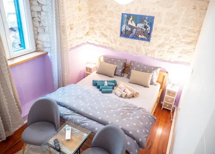 ~Melody Room ~ With Breezy & Silent Ambience Hvar Town