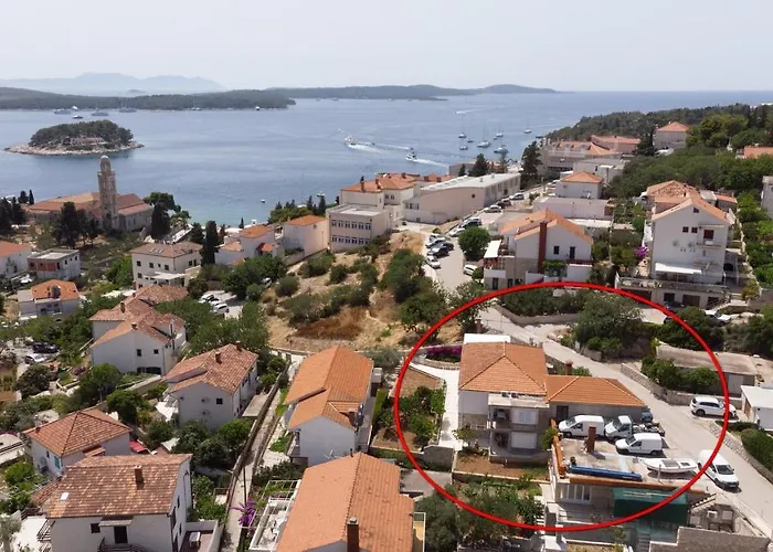 Apartments And Rooms With Parking Space Hvar - 15706 Hvar Town