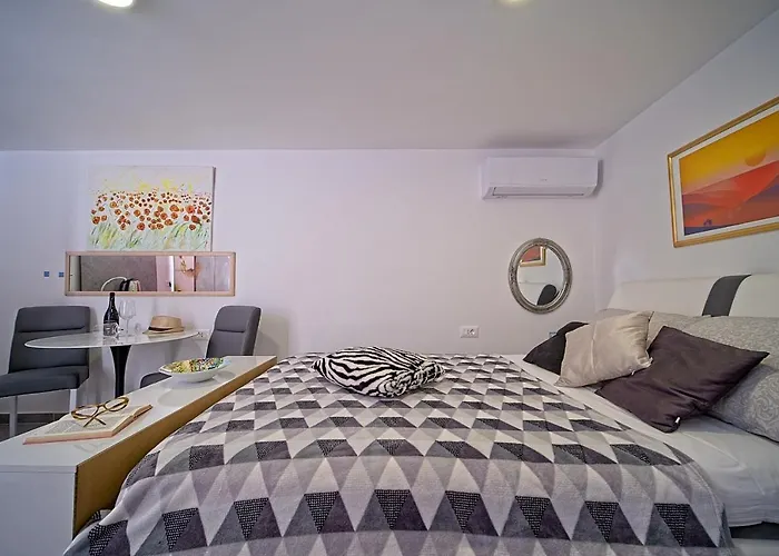 Apartments Lux Makarska
