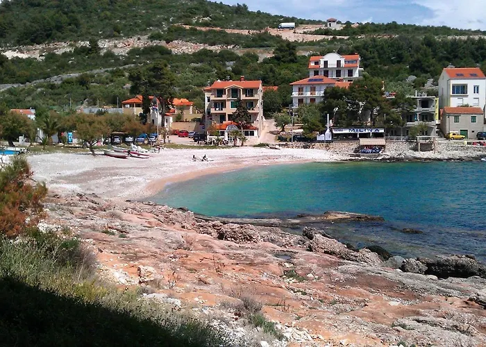 Apartments With A Parking Space Milna, Hvar - 19850