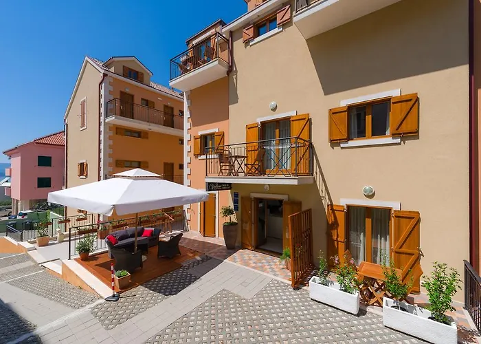 Apartments Vallum Bol