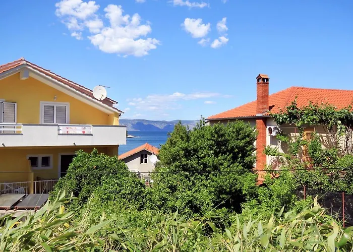 Apartments And Rooms By The Sea Jelsa, Hvar - 4602
