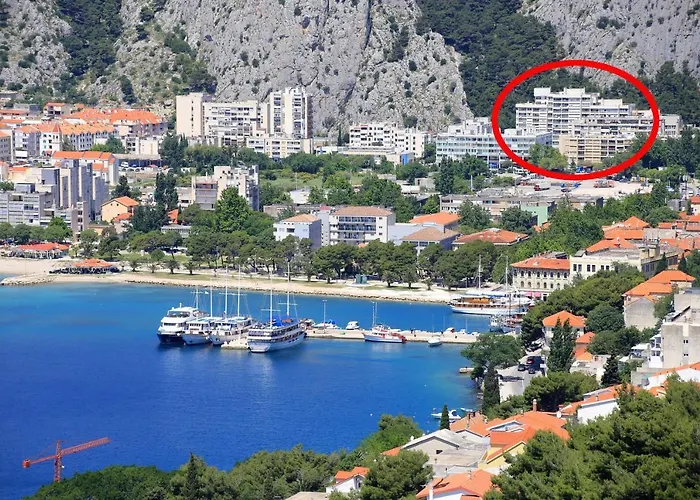 Apartments With Wifi Omis - 14894