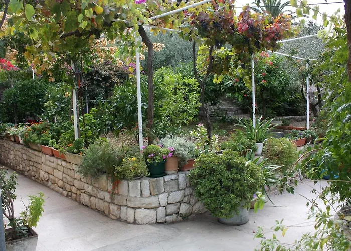 Apartments And Rooms By The Sea Hvar - 141 Hvar Town