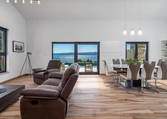 Villa Oslo - Luxury Place With Sea Views & Heated Pool, 300M Far From Sandy Beach Omiš